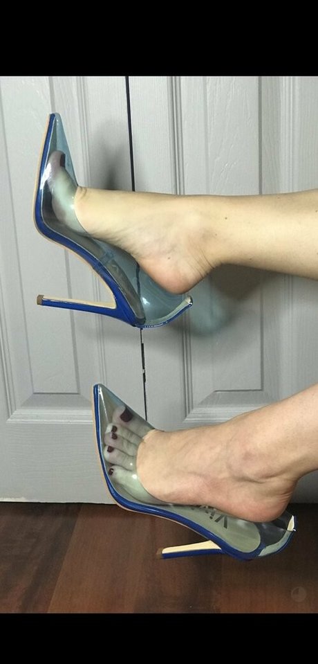 officialbarefeetblonde onlyfans leaked pics