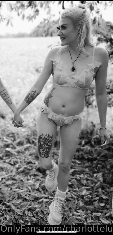 charlottelucy22 onlyfans leak