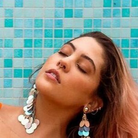 Dora Figueiredo onlyfans content