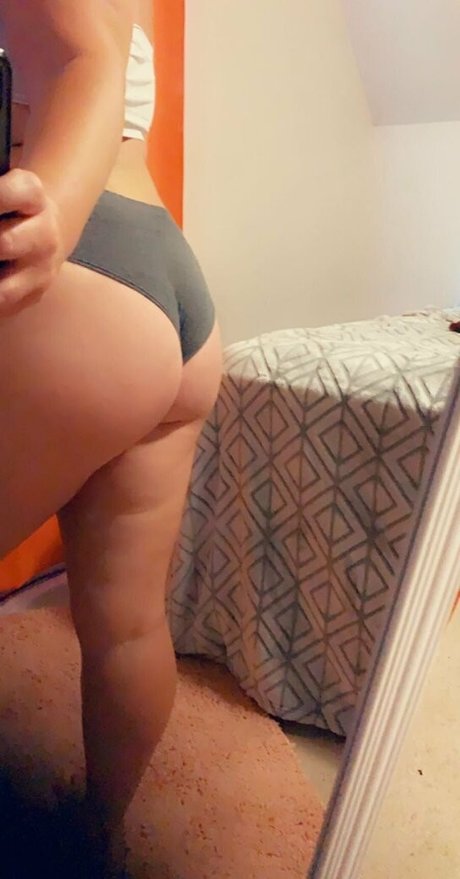 ladym2021 onlyfans tits