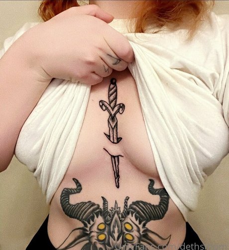 dethsmom onlyfans model