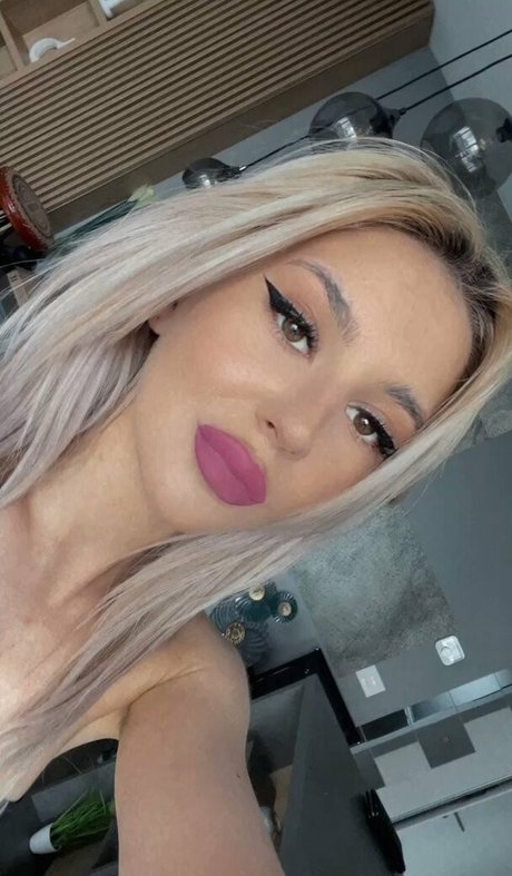 Tessa Maven onlyfans nude leaked