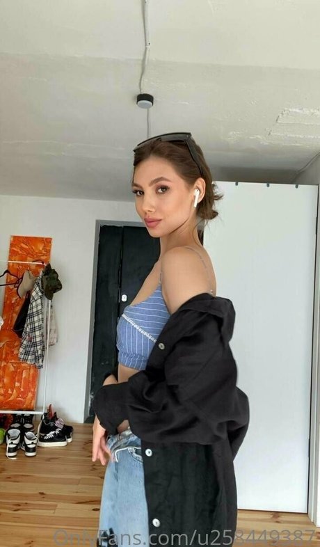 dasha murr onlyfans striptease