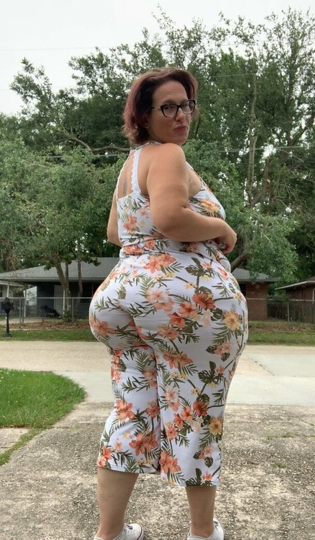 hourglassleigh nudes onlyfans leaks