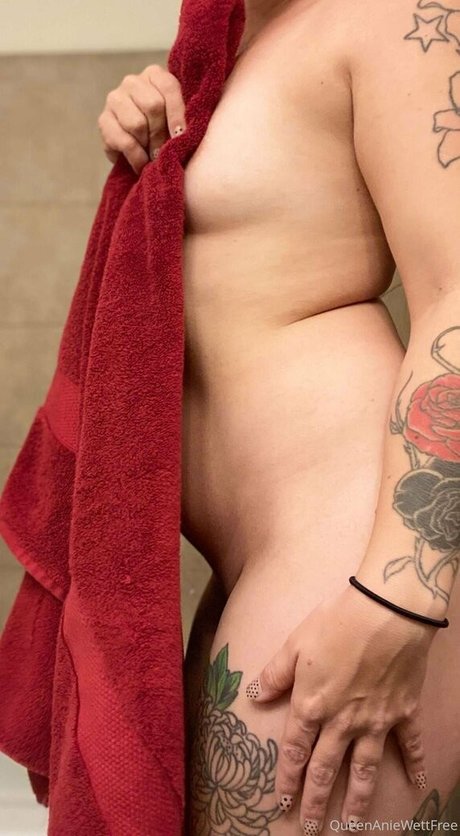 queenaniewettfree onlyfans sexy