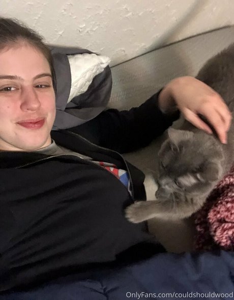 couldshouldwood onlyfans leaked tits