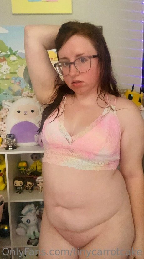 tinycarrotcake onlyfans xxx