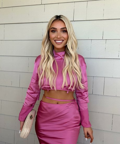 Camaryn Swanson onlyfans leake