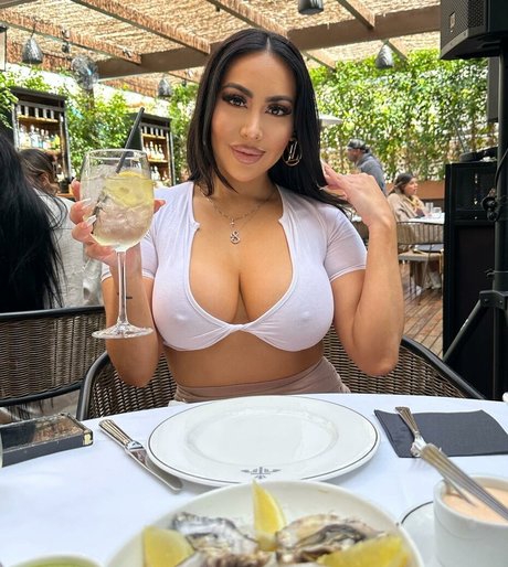 sophiapayan only fans nude