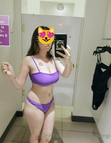 cosplaypengi is on onlyfans