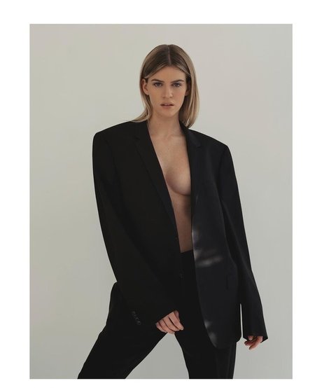 Sara Croce onlyfans nude tits