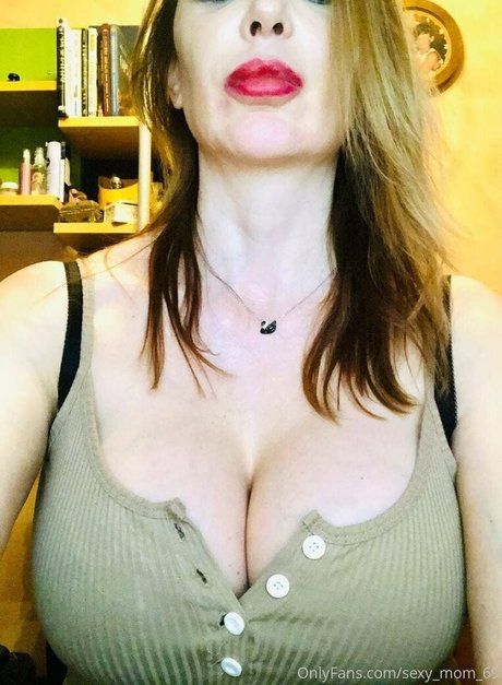 sexy mom 69 onlyfans model photos