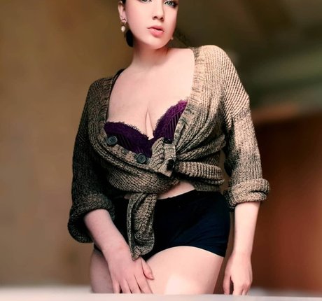 Lena Leyman ass onlyfans