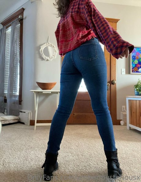 ambermysteriousx strip onlyfans