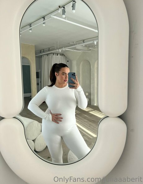 juliiaaberitttt onlyfans de