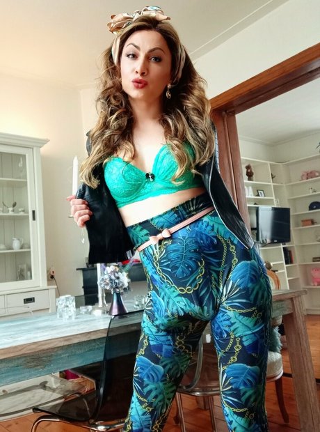 bulgequeen onlyfans photos