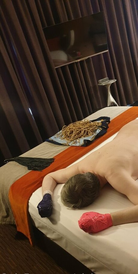 pixiepeemagic onlyfans topless