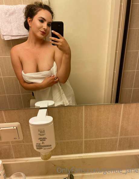 gentle jane naked onlyfans leak