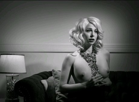 19 years old onlyfans sexy nudes shots