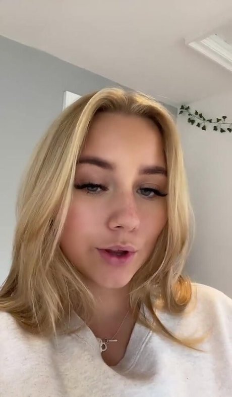 Gracie M desnuda onlyfans