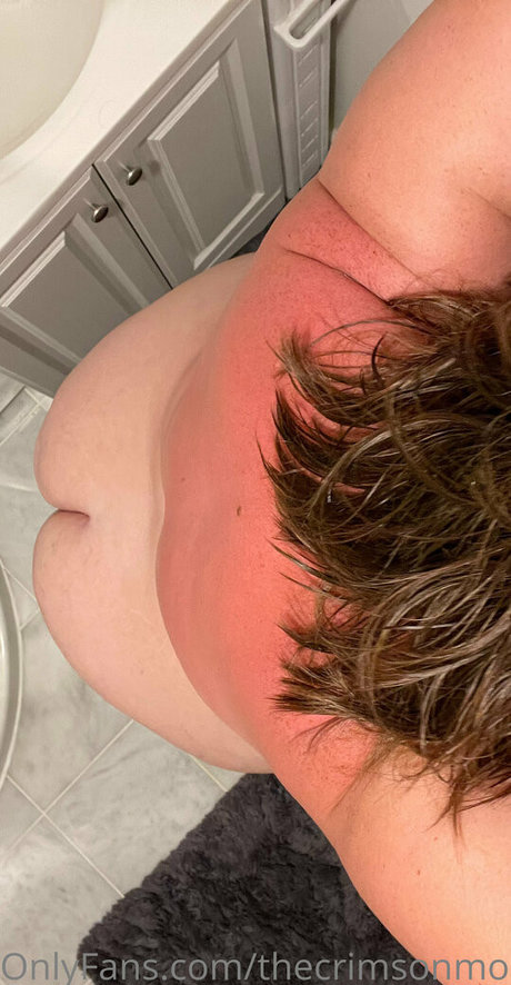 thecrimsonmommy onlyfans strip tease