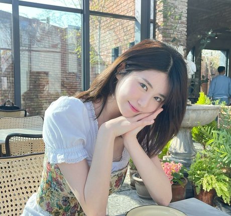 Lee Hayun onlyfans leams