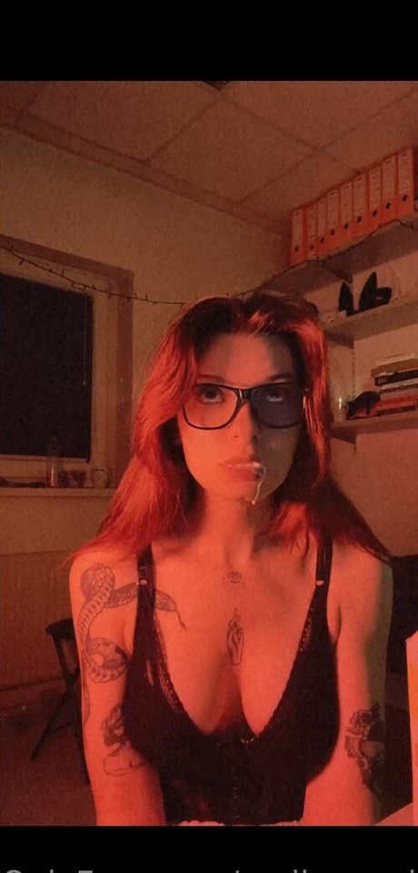 melissared onlyfans nude photos