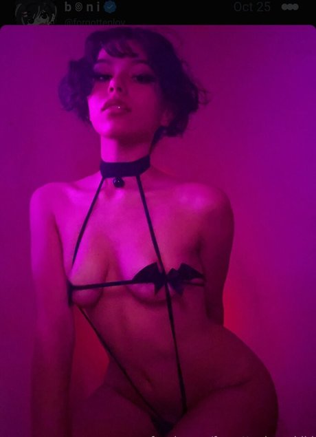 saggy milf onlyfans exclusive portrait