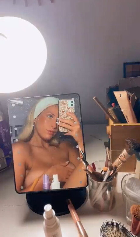 Ariel D onlyfans strip