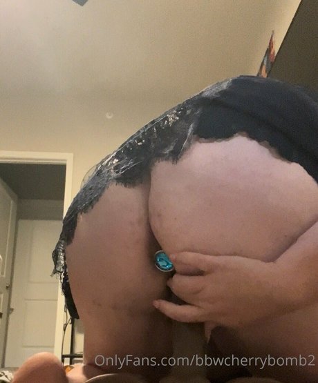 bbwcherrybomb2 nudes onlyfans leaked