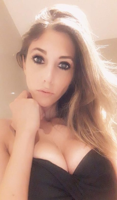 Daniela Fortinera onlyfans star