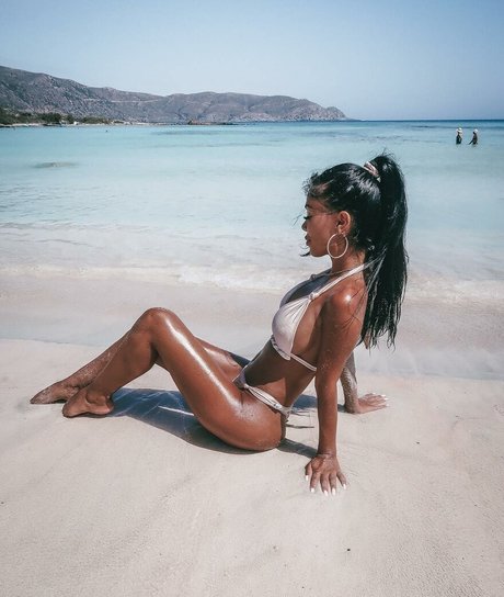 Isabel Raad nudes only fans