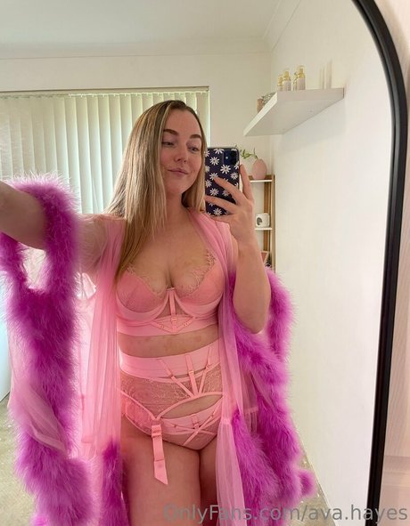 ava hayes onlyfans model photo