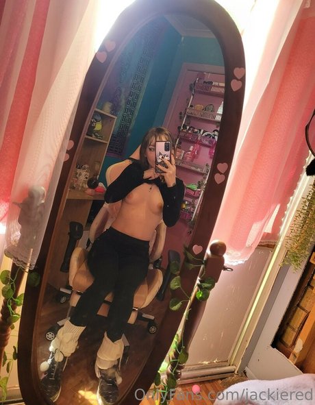 jackiered nudes only fans