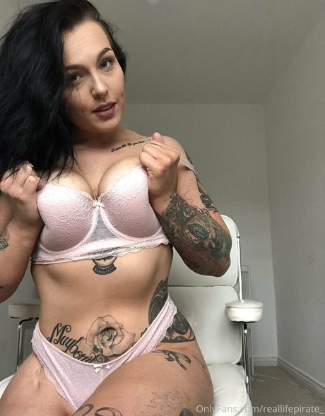 naughtynaturalnova onlyfans keak