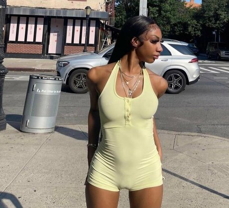 Lagloinski nude onlyfans leaks