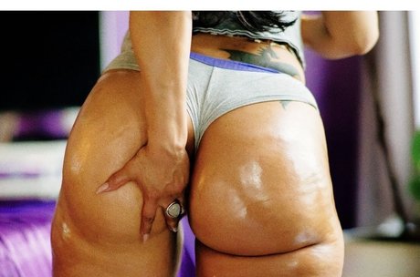 Maliah Michel onlyfans topless