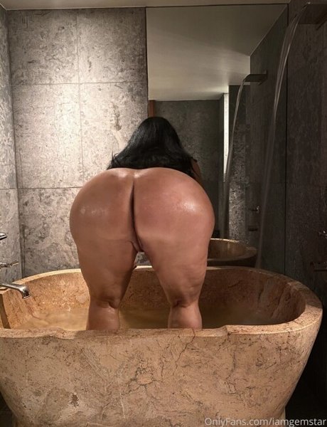 Gemstar is on onlyfans