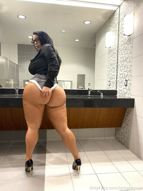 Gemstar onlyfans desnuda