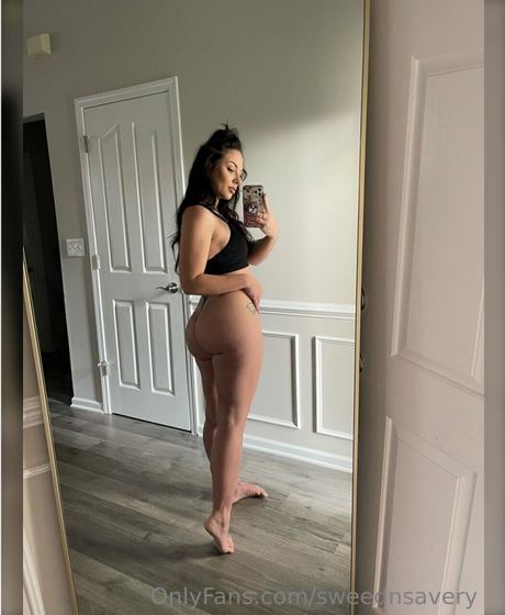 Avery Warner onlyfans leaked photos