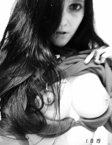 Espi Kvlt onlyfans model photo