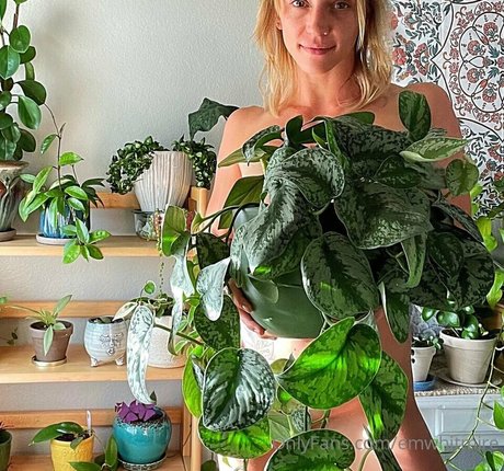 Emily Whitmire nude leak onlyfans