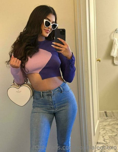 Sophia Leone naked onlyfans leak