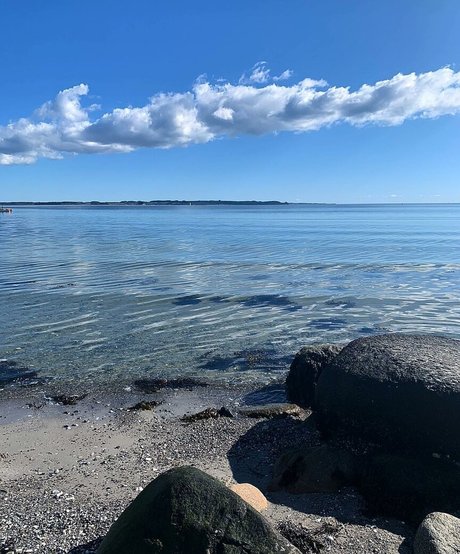 Natasha Thomsen onlyfans post