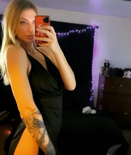 va1kyriie onlyfans nudes leaks