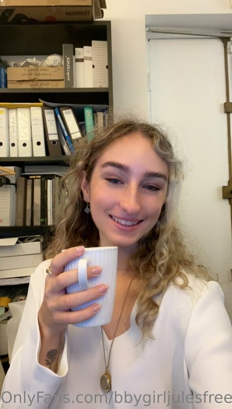 bbygirljulesfree onlyfans leaked tits