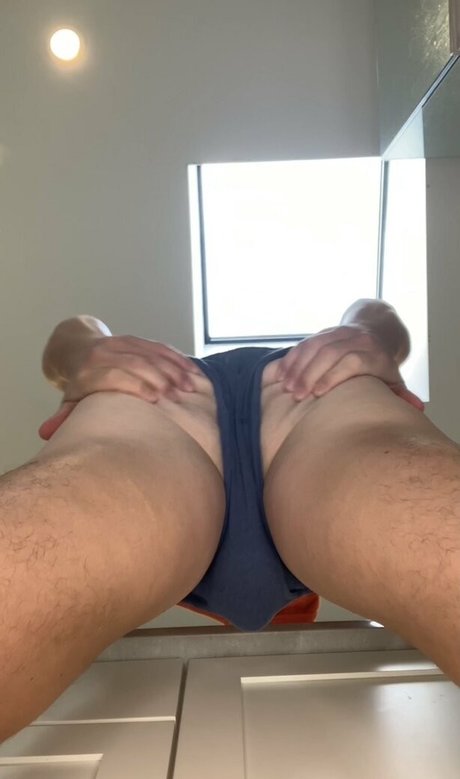 makaarons tits onlyfans