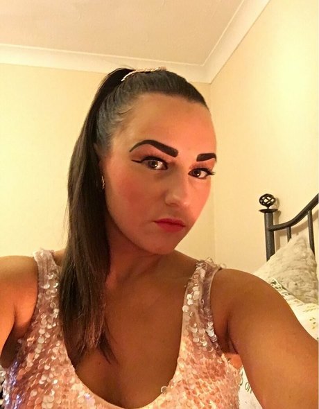 nadinetilley onlyfans leak ass