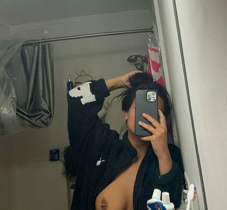 the little devil onlyfans leake