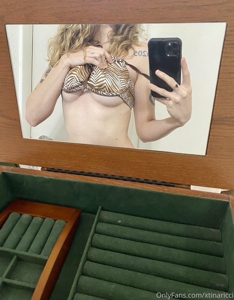 asian brunette onlyfans exclusive pic